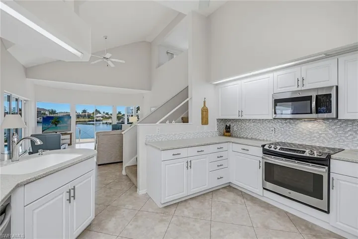 1186 Strawberry Ct, Marco Island, Florida 34145