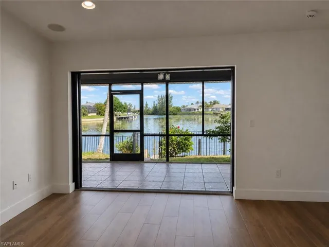 3049 11th Pl, Cape Coral, Florida 33914