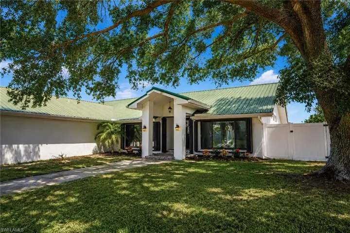 3049 11th Pl, Cape Coral, Florida 33914