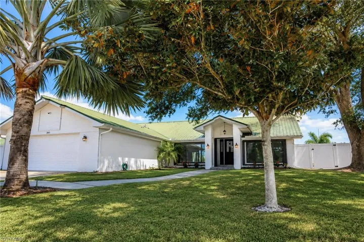 3049 11th Pl, Cape Coral, Florida 33914