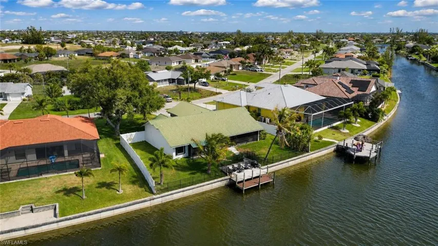 3049 11th Pl, Cape Coral, Florida 33914