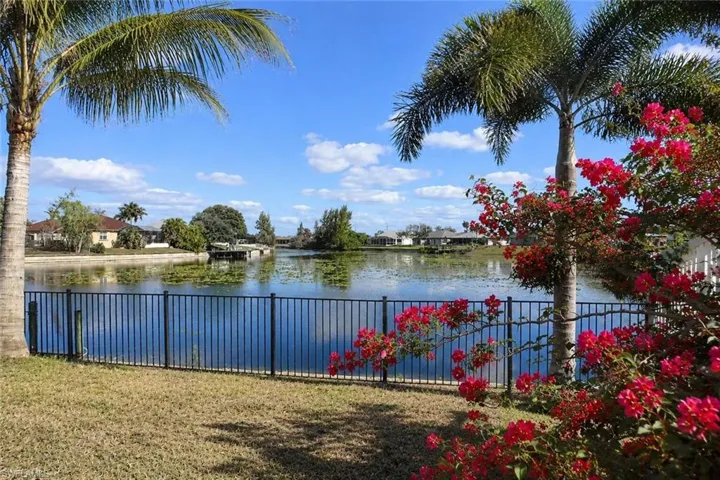 3049 11th Pl, Cape Coral, Florida 33914
