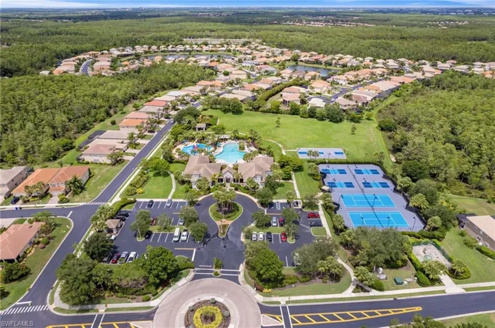 11107  Sparkleberry  DR, Fort Myers, FL 33913