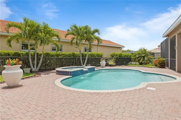 11107  Sparkleberry  DR, Fort Myers, FL 33913