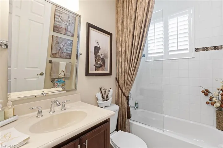 11107  Sparkleberry  DR, Fort Myers, FL 33913