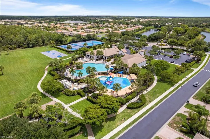11107  Sparkleberry  DR, Fort Myers, FL 33913