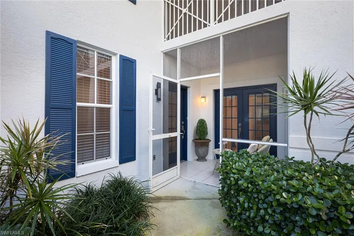 7049  Barrington  CIR, Naples, FL 34108