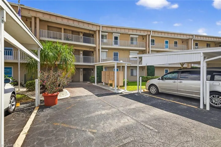 Updated, under appraisal 1187 under air + carport