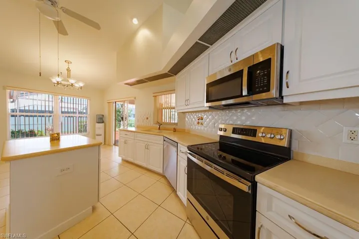 4210 Sw 25th Pl, Cape Coral, Florida 33914
