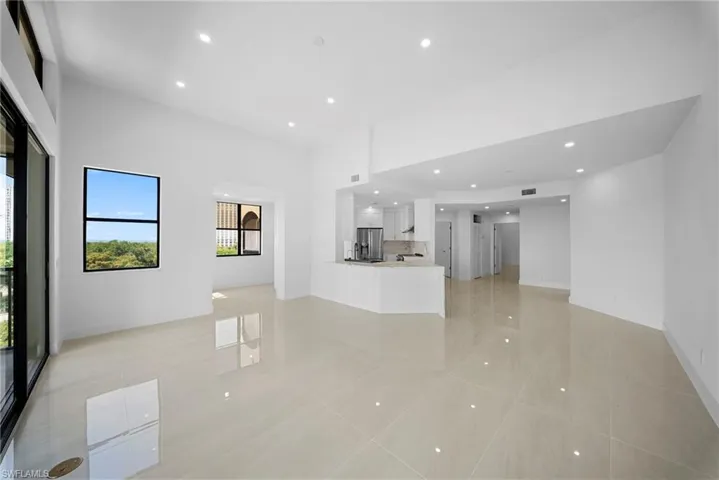 7008  Pelican Bay  BLVD, Naples, FL 34108