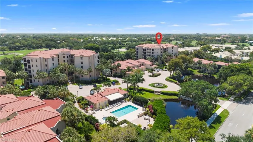 7008  Pelican Bay  BLVD, Naples, FL 34108