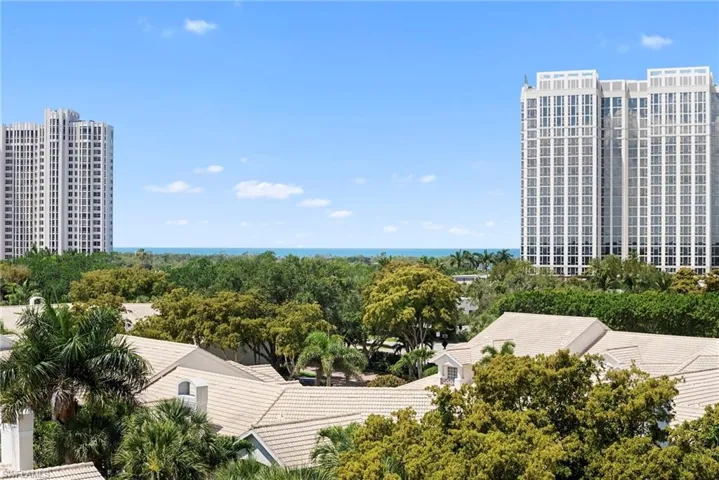 7008  Pelican Bay  BLVD, Naples, FL 34108