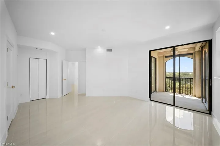 7008  Pelican Bay  BLVD, Naples, FL 34108
