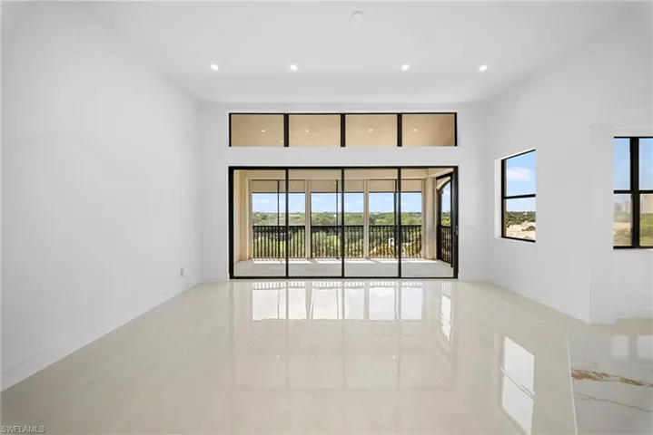 7008  Pelican Bay  BLVD, Naples, FL 34108
