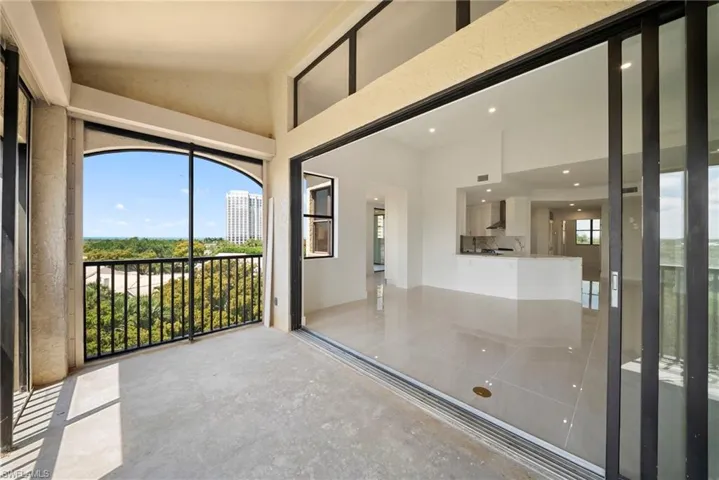 7008  Pelican Bay  BLVD, Naples, FL 34108