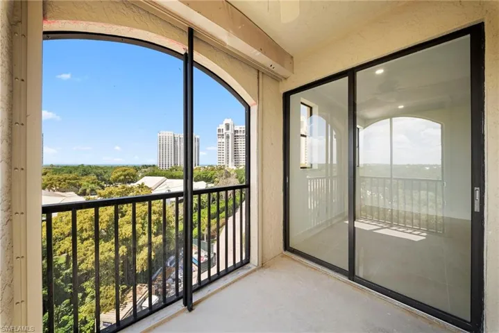 7008  Pelican Bay  BLVD, Naples, FL 34108