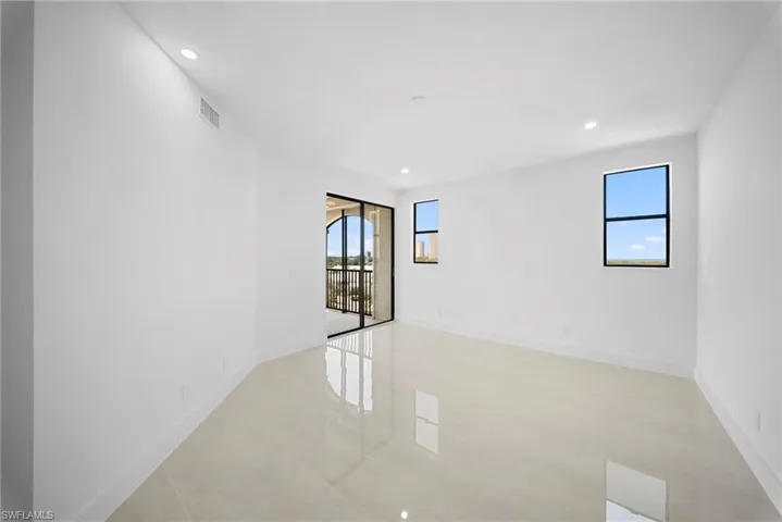 7008  Pelican Bay  BLVD, Naples, FL 34108