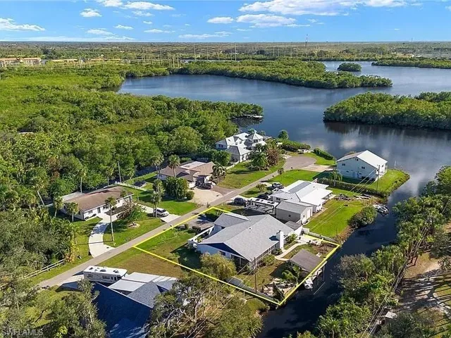 16941 Carolyn Ln, North Fort Myers, Florida 33917