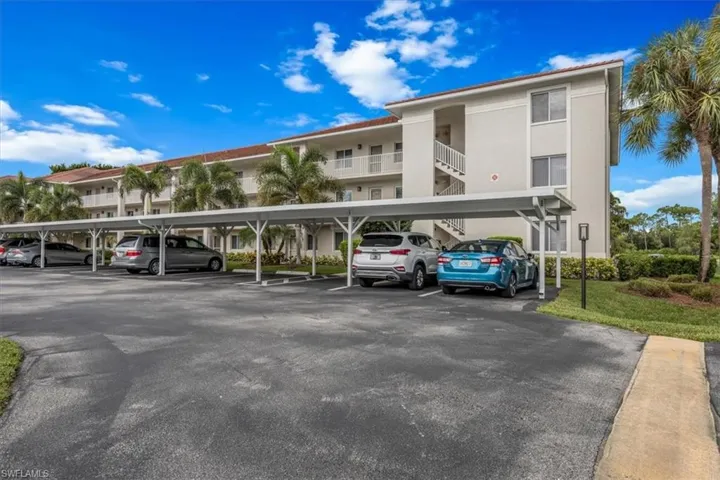1051  Eastham  WAY, Naples, FL 34104