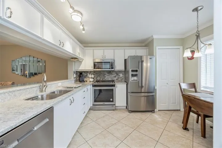 1051  Eastham  WAY, Naples, FL 34104