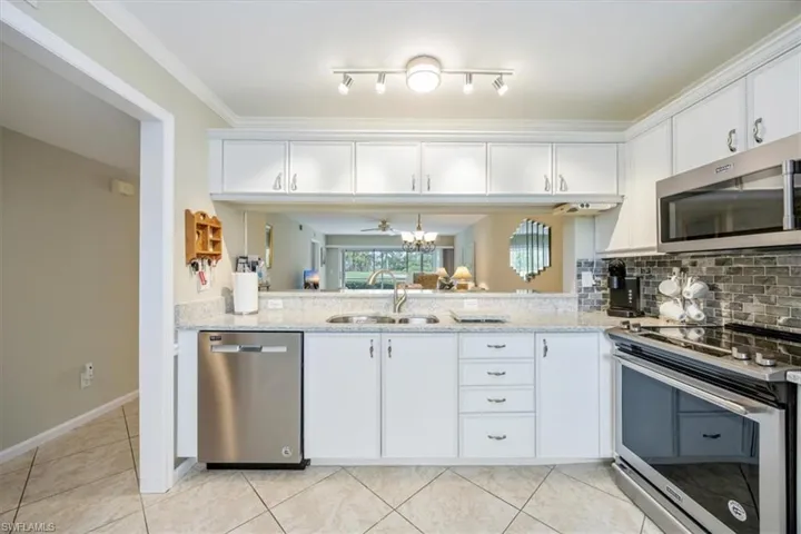 1051  Eastham  WAY, Naples, FL 34104