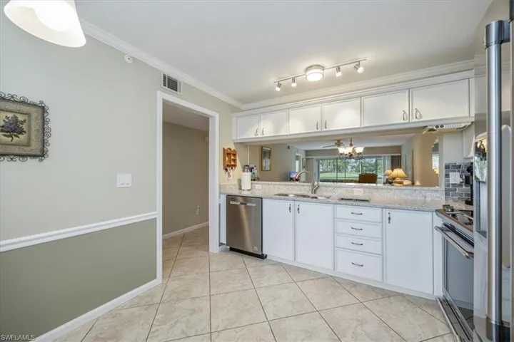1051  Eastham  WAY, Naples, FL 34104