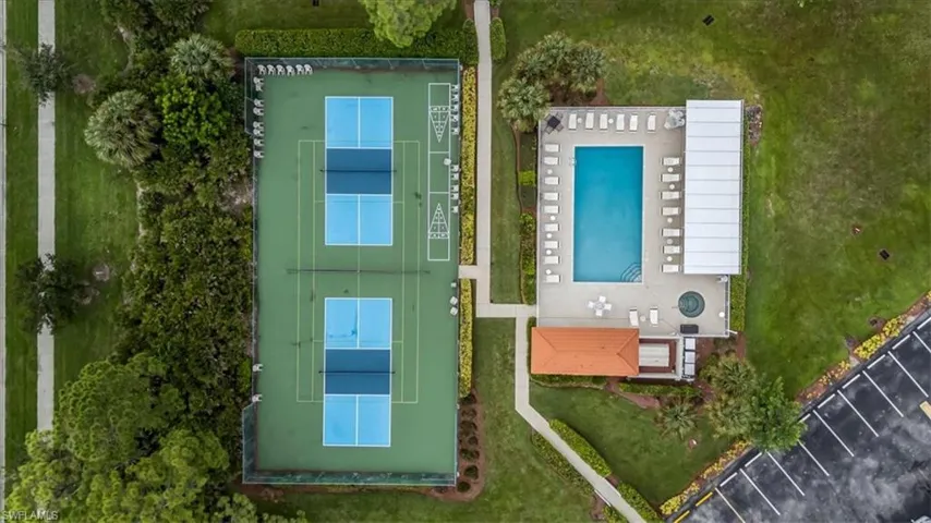 1051  Eastham  WAY, Naples, FL 34104