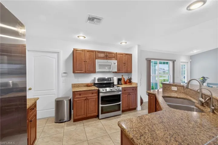 2610 42nd St W, Lehigh Acres, Florida 33971