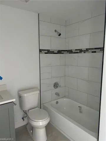 6064 Laurelwood Dr, Fort Myers, Florida 33905