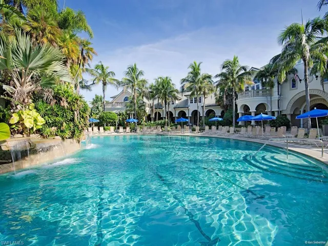 Club Pool, Front