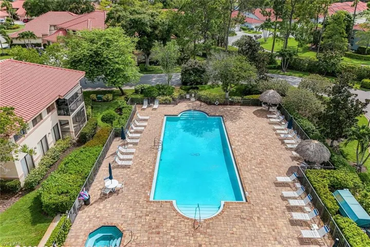 142 Bennington Dr 8, Naples, Florida 34104