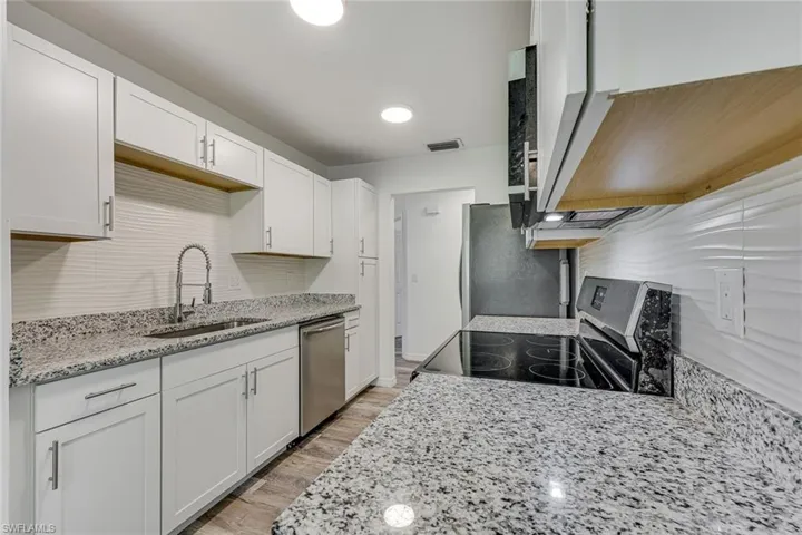 142 Bennington Dr 8, Naples, Florida 34104