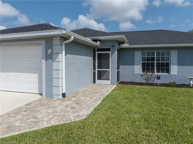 635 NW 2nd  LN, Cape Coral, FL 33993