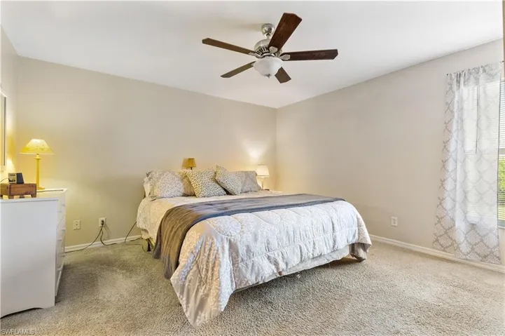 635 NW 2nd  LN, Cape Coral, FL 33993
