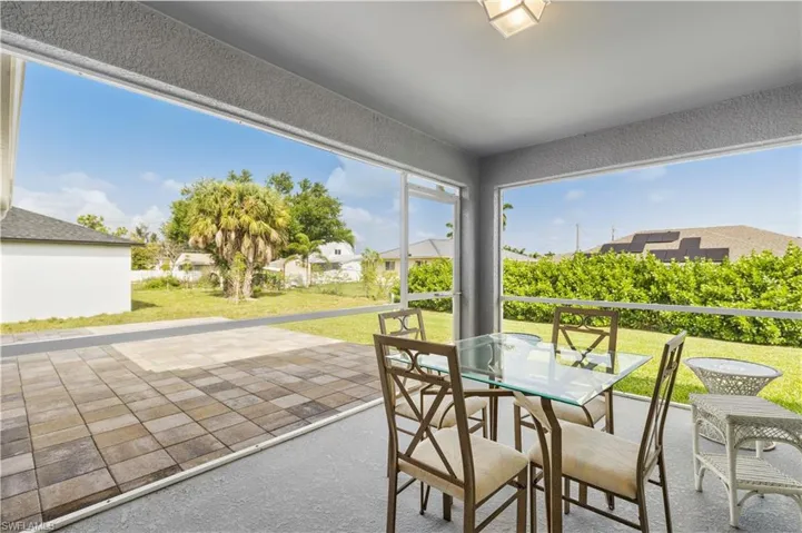 635 NW 2nd  LN, Cape Coral, FL 33993