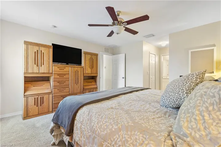 635 NW 2nd  LN, Cape Coral, FL 33993