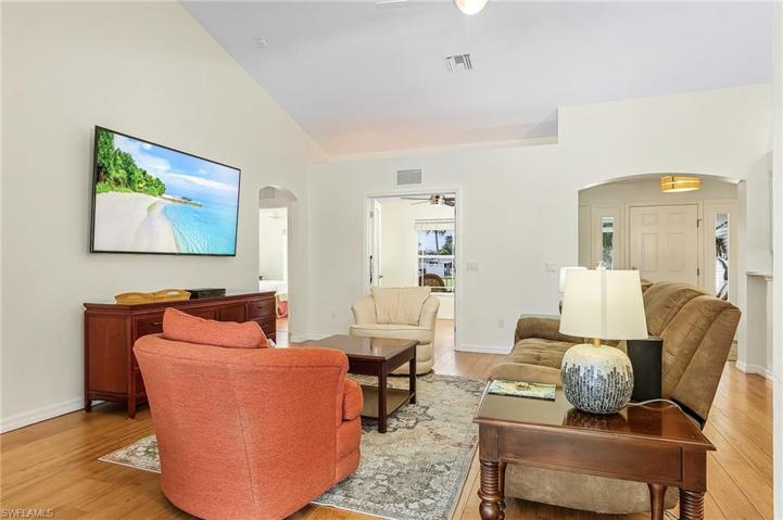 13884 Sleepy Hollow LN, FORT MYERS FL 33905