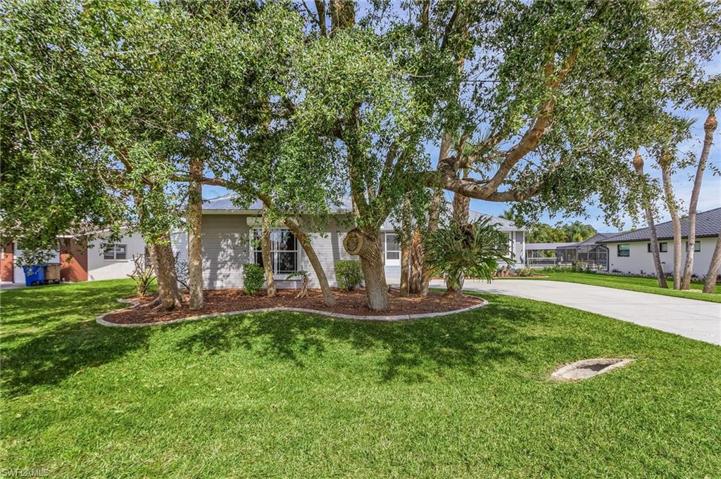 13884 Sleepy Hollow LN, FORT MYERS FL 33905