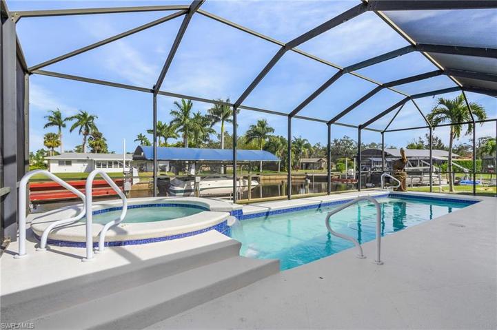 13884 Sleepy Hollow LN, FORT MYERS FL 33905
