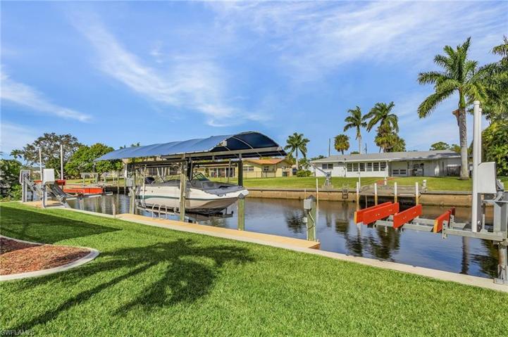 13884 Sleepy Hollow LN, FORT MYERS FL 33905