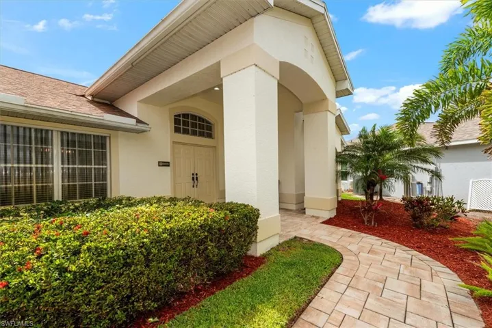 9241 Bramble Ct, Fort Myers, Florida 33919