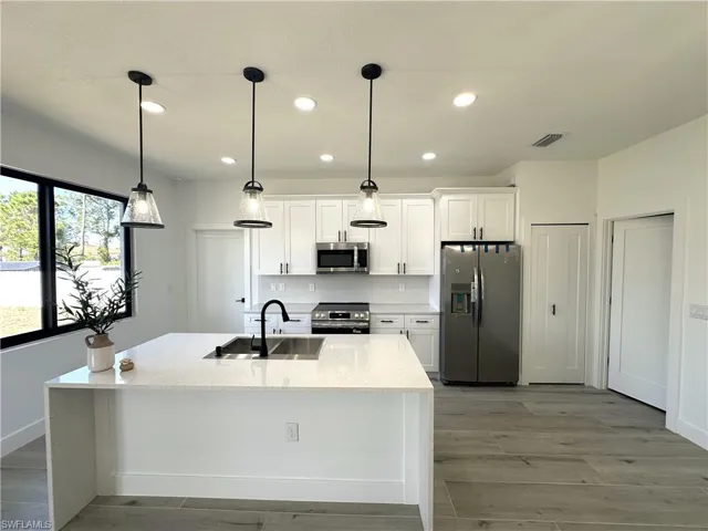 2605  10th SW ST, Lehigh Acres, FL 33976