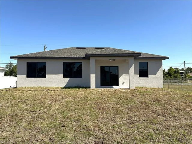 2605  10th SW ST, Lehigh Acres, FL 33976