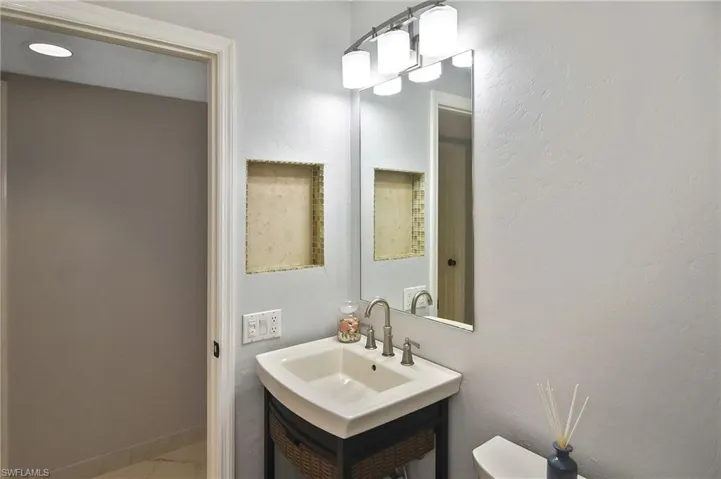 1773 Augusta Dr, Fort Myers, Florida 33907