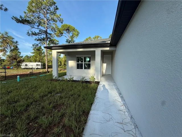 1030 Green Field St, Lehigh Acres, Florida 33974
