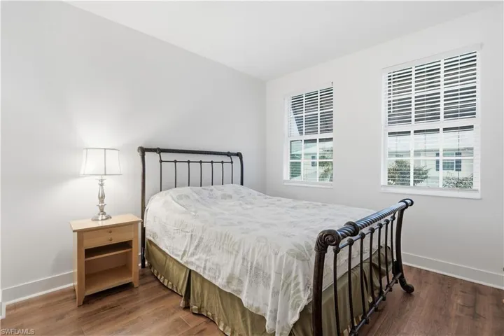 Second guest bedroom with ensuite bathroom.