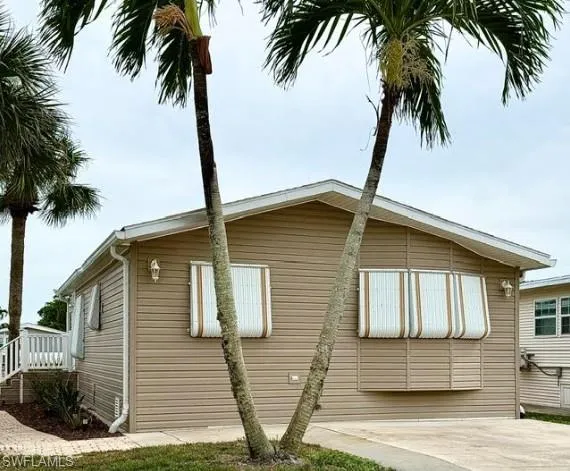 396  Leopard  LN, Naples, FL 34114