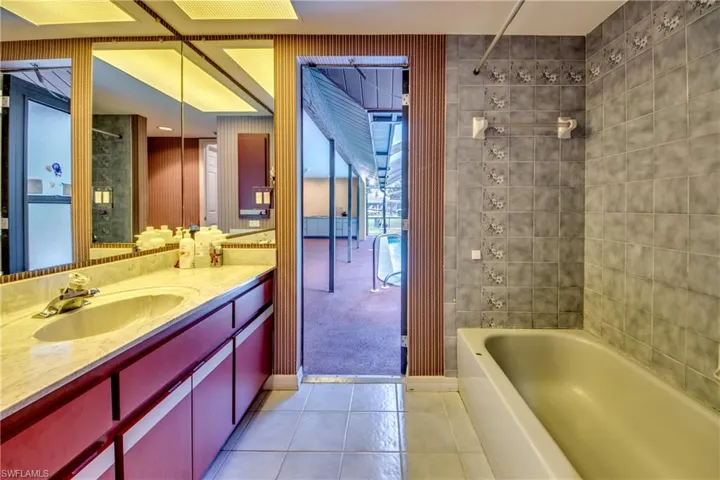 Hall-Pool Bath
