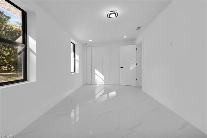 356 New York Dr, Fort Myers, Florida 33905