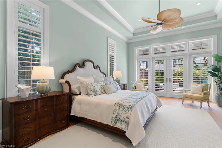 532 Pine Grove Ln, Naples, Florida 34103